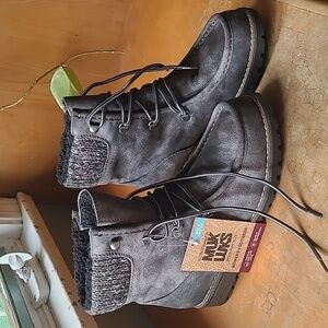 Women's Muk Luks boots